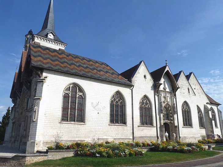L'église - Pont-Sainte-Marie