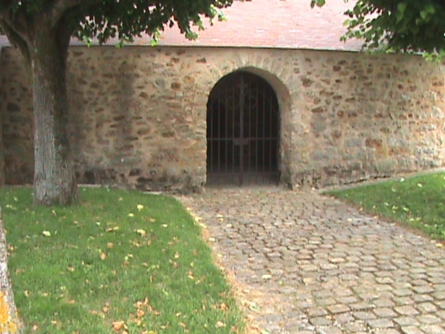 Entrée de l'Eglise - Saint-Aubin
