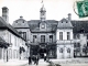 Photo précédente de Troyes La Cour de l'Hôtel de Ville, vers 1912 (carte postale ancienne).