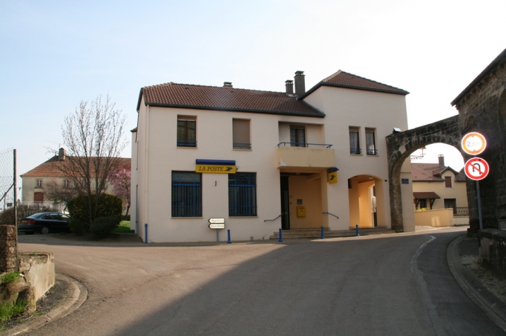 La poste de Breuvannes en Bassigny - Breuvannes-en-Bassigny