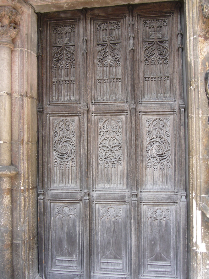 Porte latérale basilique st jean: Drudenfuss et etoiles flamboyantes - Chaumont