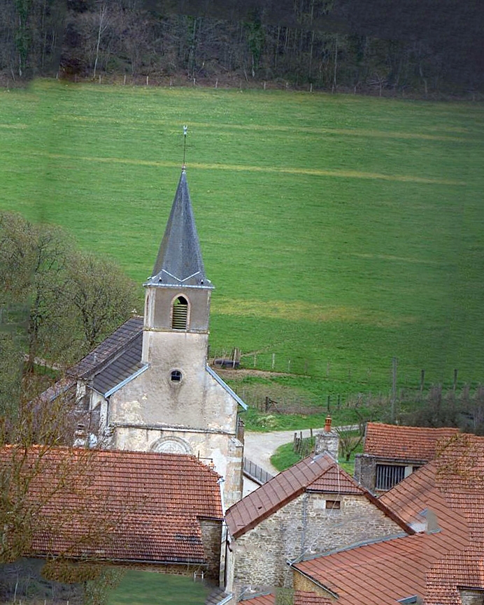 Vue sur l'église - Vesvres-sous-Chalancey