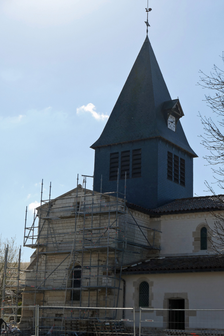 Le clocher en rénovation - Auve