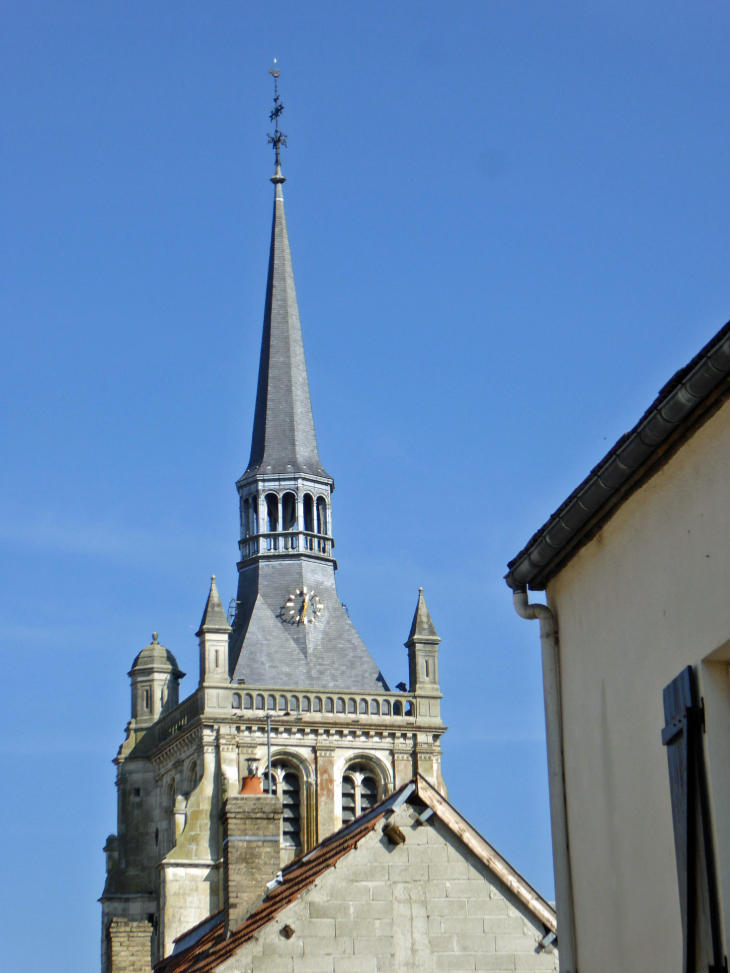 Le clocher de l'église Saint Brice - Ay