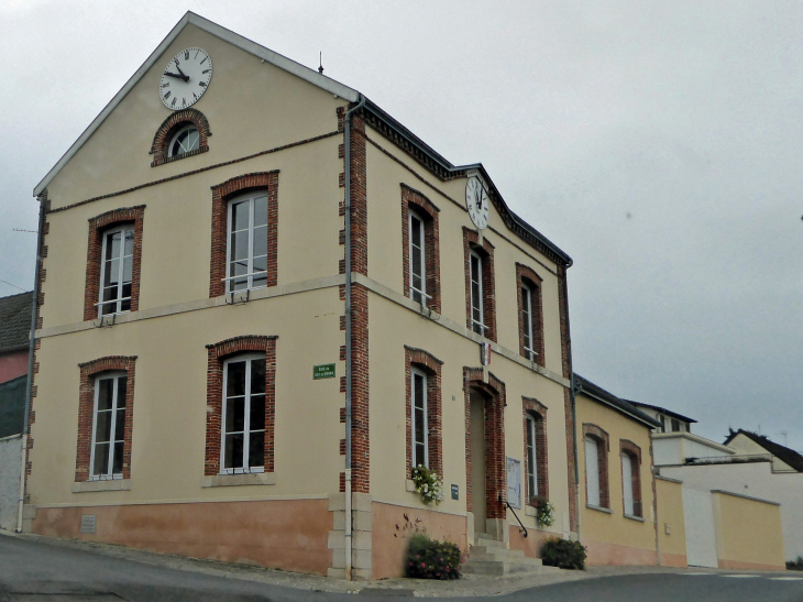 La mairie - Baslieux-sous-Châtillon