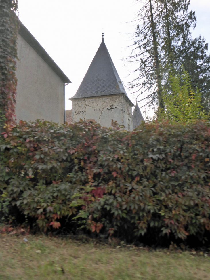 Un aperçu du château de Brugny - Brugny-Vaudancourt