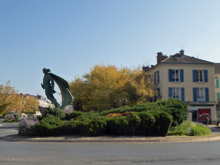 La statue du poète place Notre Dame - Châlons-en-Champagne