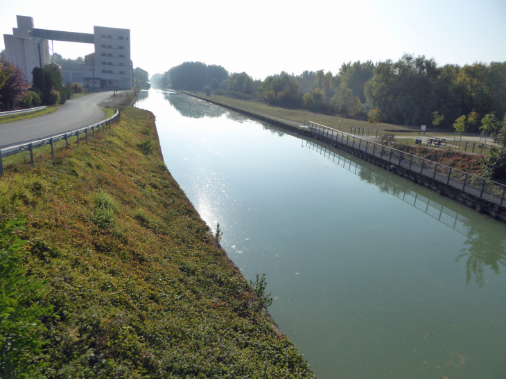 Le canal - Condé-sur-Marne