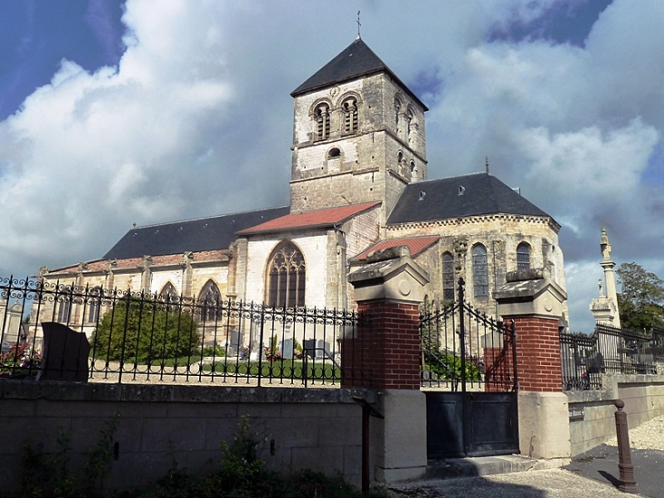 Saint Martin : l'église - Courtisols