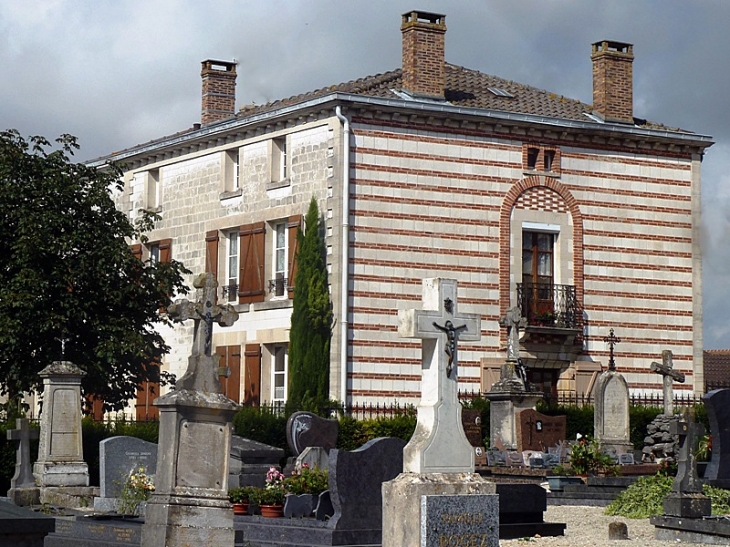 Photo à Courtisols (51460) Saint Martin belle demeure Courtisols