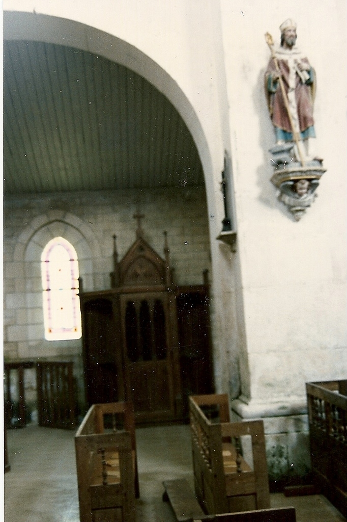 Intérieur de l'église, le confessionnal - Giffaumont-Champaubert