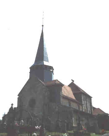 L'église et ses trois clochetons - Giffaumont-Champaubert