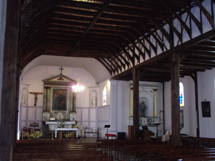 Intérieur Eglise Saint laurent. - Givry-en-Argonne