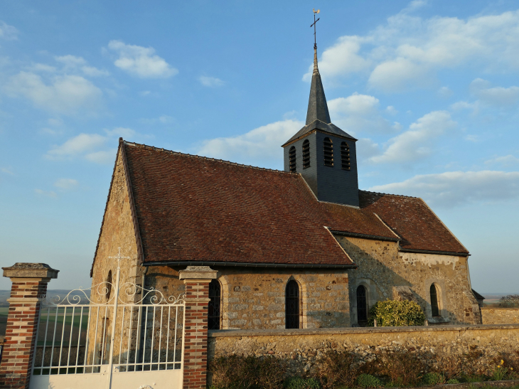 L'église - Mondement-Montgivroux