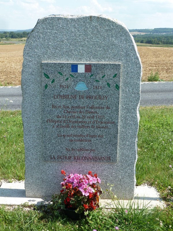 Stèle en mémoire de l'hopital militaire de 14-18 - Prouilly