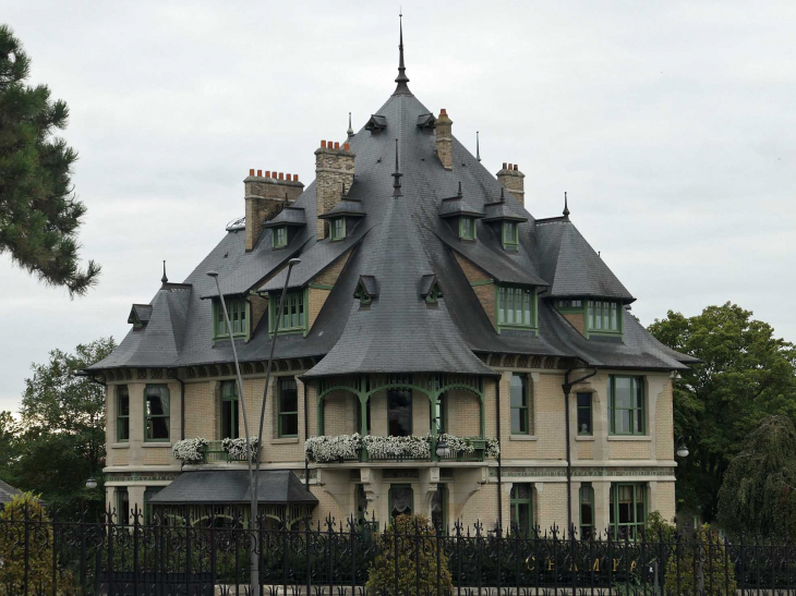 Villa Demoiselle ; maison de champagne Art Déco - Reims