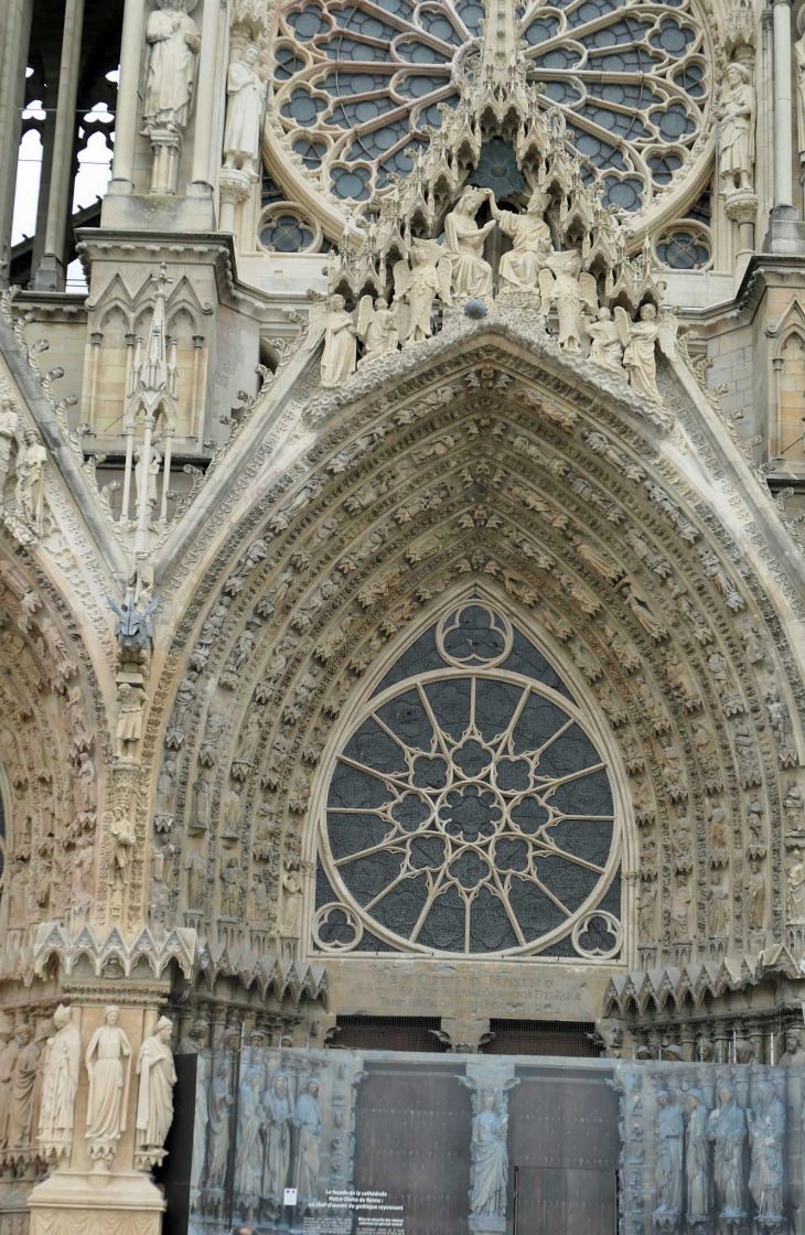 La cathédrale : portail central - Reims