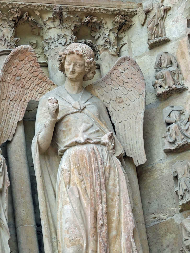 La cathédrale : l'ange au sourire - Reims