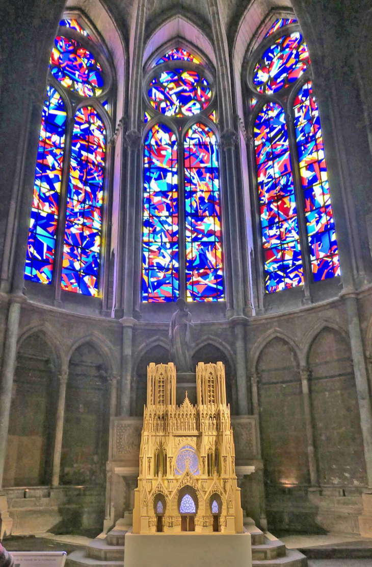 La cathédrale : chapelle Saint Joseph - Reims