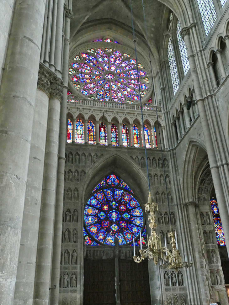 La cathédrale : revers du portail central - Reims