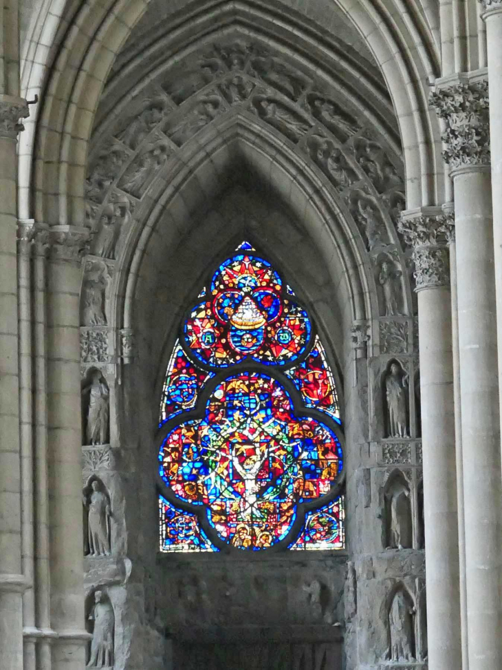 La cathédrale : revers du portail - Reims