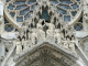 la cathédrale : portail central le couronnement de la Vierge