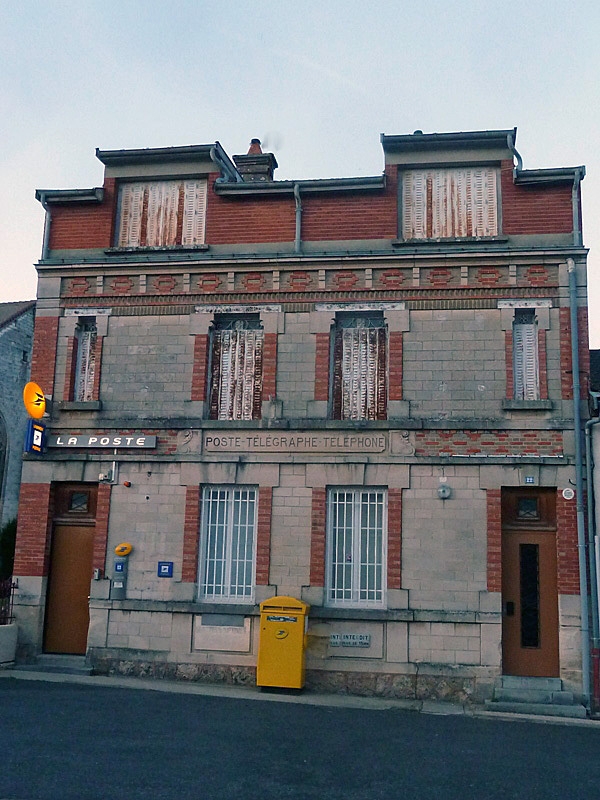 Le bureau de poste - Saint-Remy-en-Bouzemont-Saint-Genest-et-Isson