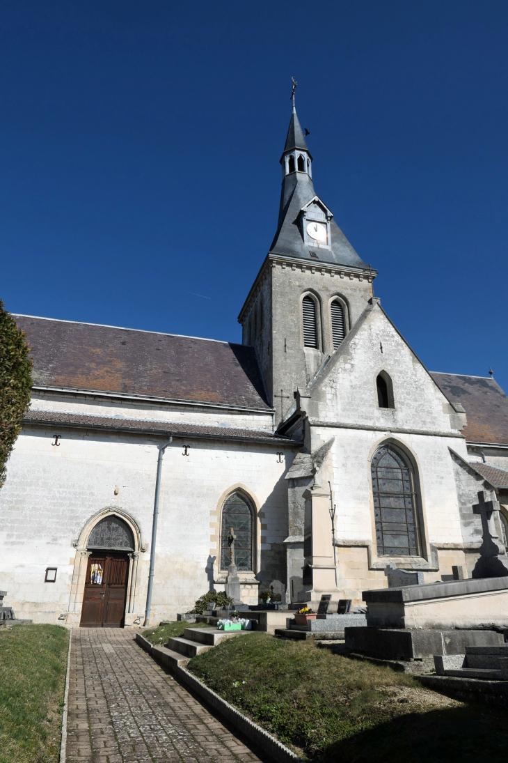 L'église - Saint-Remy-sur-Bussy