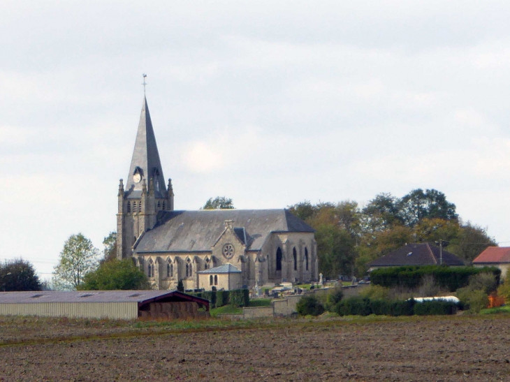 Vue sur l'église - Servon-Melzicourt
