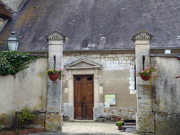 L'entrée de l'église - Vraux