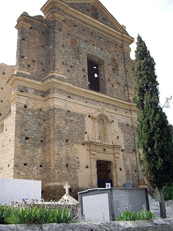 L'entrée de l'église - Castifao
