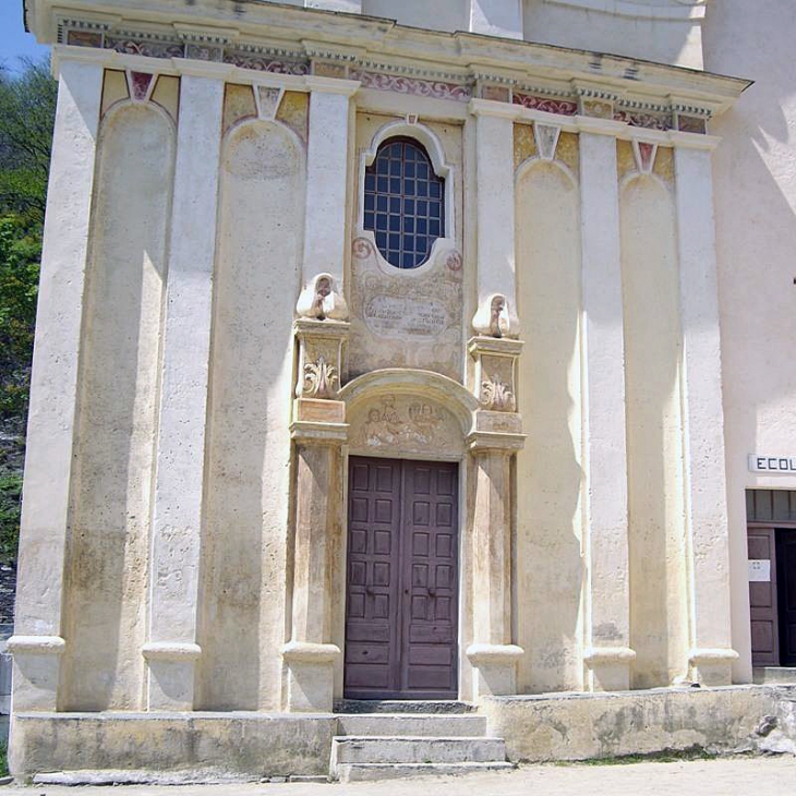 L'entrée de l'église - Piedicroce