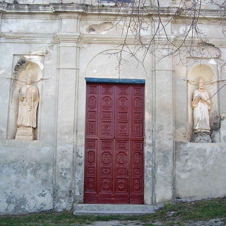 L'entrée de l'église - San-Nicolao