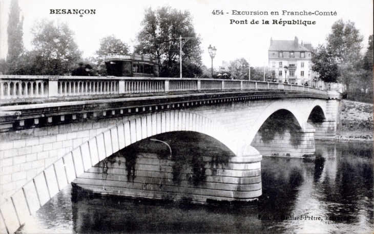 Pont de la République, vers 1910 (carte postale ancienne). - Besançon