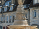 Photo suivante de Besançon Place de la Révolution : fontaine