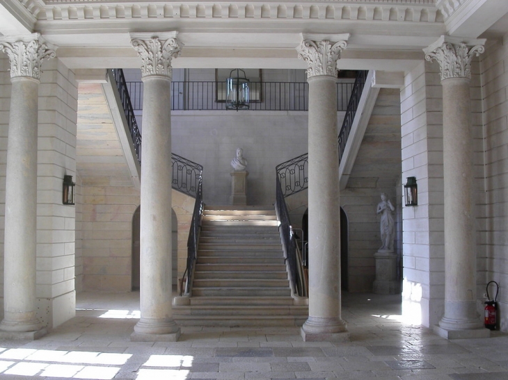 Escalier intérieur Château - Moncley