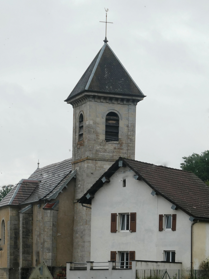 Vers l'église - Pont-les-Moulins