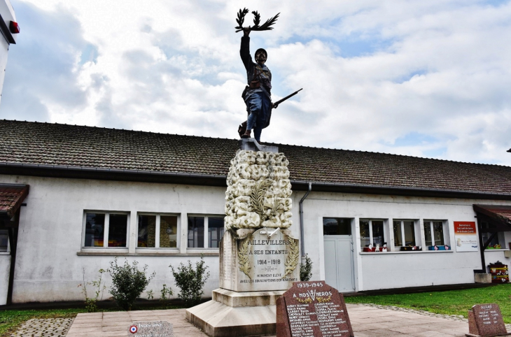 Monument-aux-Morts - Aillevillers-et-Lyaumont