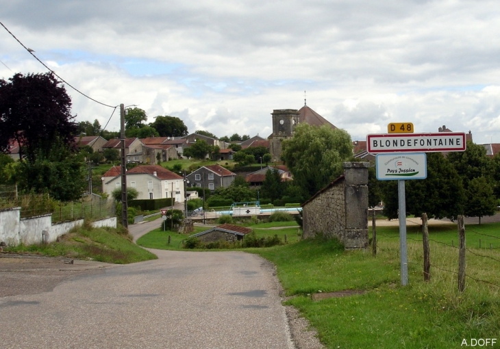 Vue du village en venant de Barges - Blondefontaine