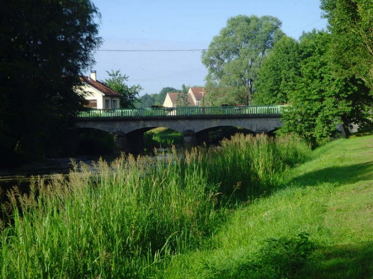 Le salon et le pont - Delain