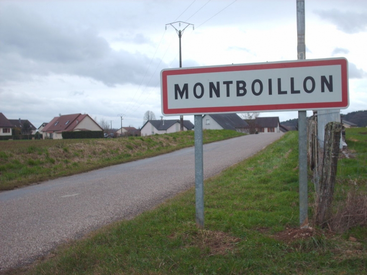 Arrivée  par Bonnevent ... - Montboillon