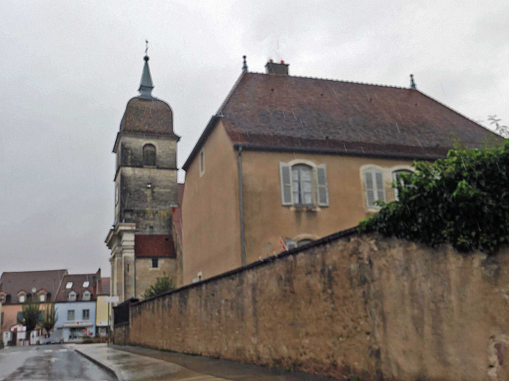 Le presbytère et l'église - Villersexel