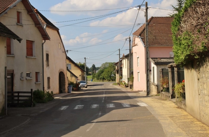 Le Village - Grozon