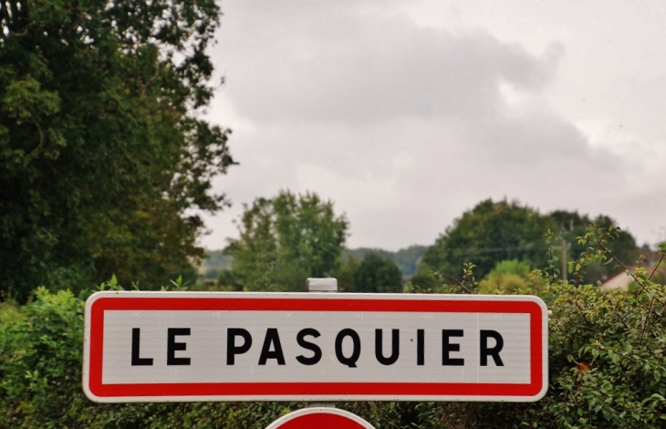 Photo à Le Pasquier (39300) Le Pasquier, 329435