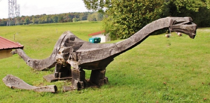 Route des Dinosaures ( Sculpture ) - Loulle