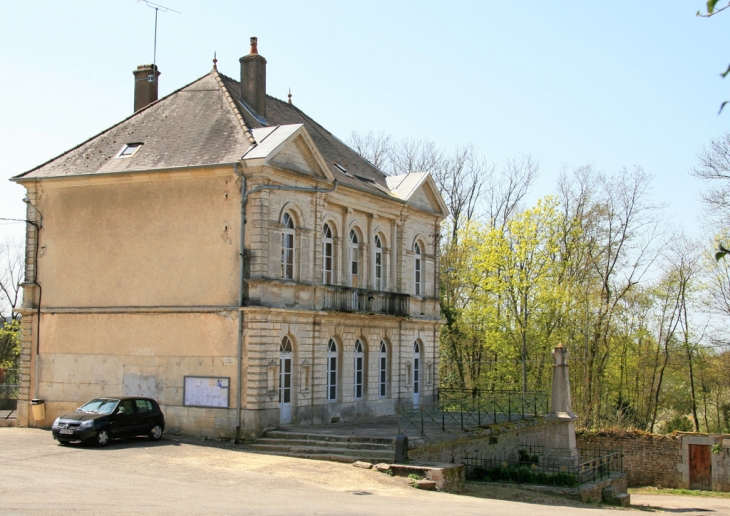 Mairie XIX siècle - Montmirey-le-Château