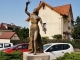 Photo précédente de Poligny Statue