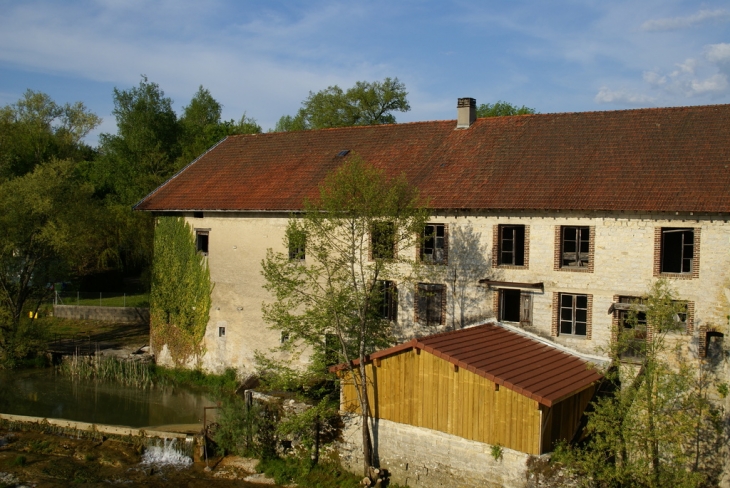 Ancienne usine - Pont-de-Poitte