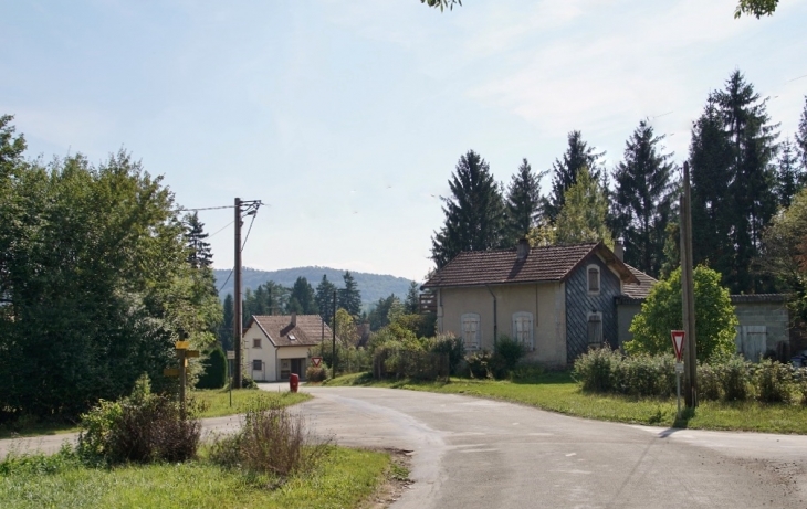 Le Village - Pont-du-Navoy