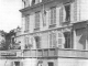 Photo précédente de Saint-Julien d'après une ancienne carte postale : GENDARMERIE ou est intallé actuellement l'HOTEL LE CLOCHER